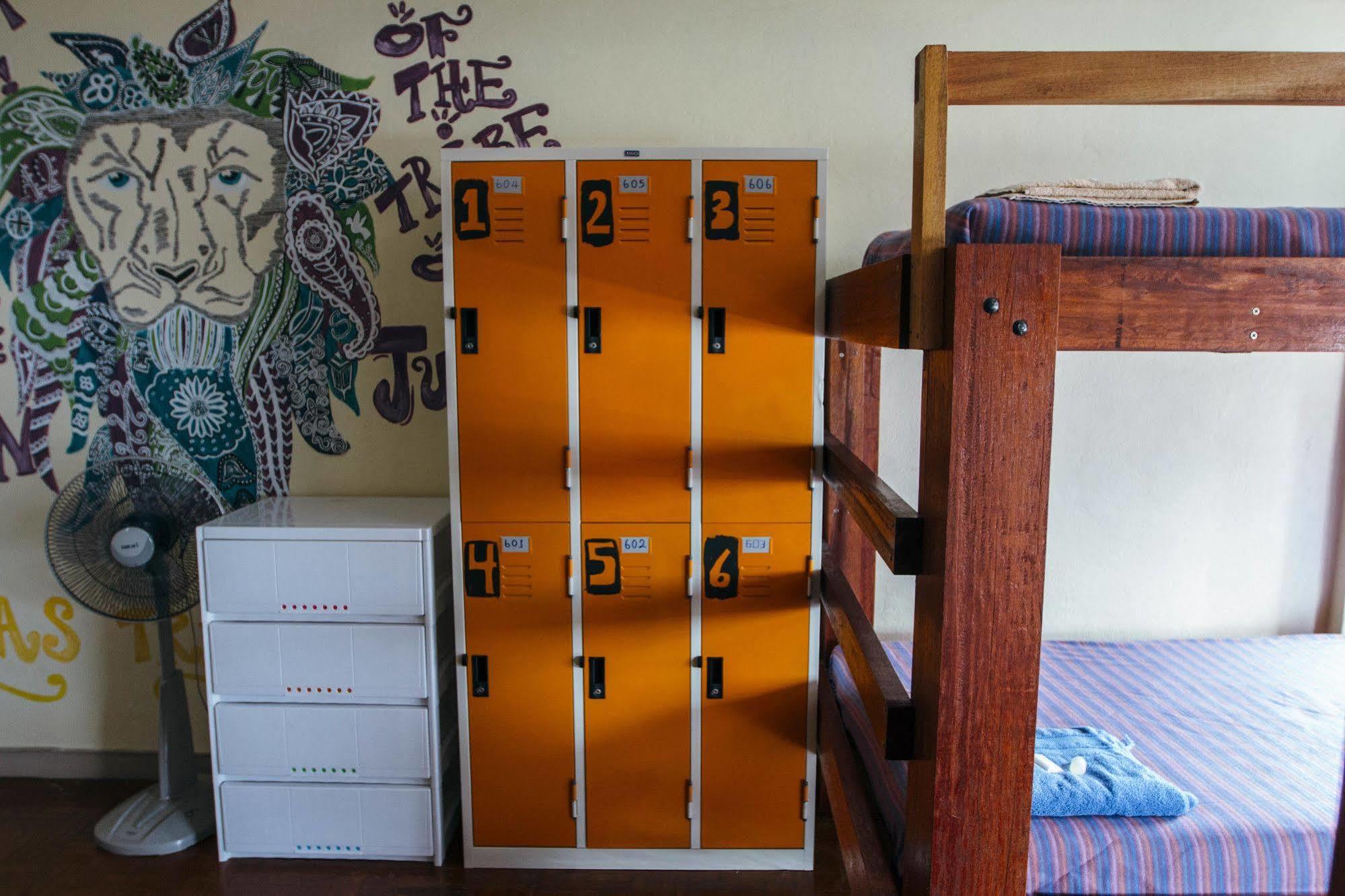Zion Hostel Chiang Mai Buitenkant foto